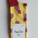 CALZINI HAPPY SOCKS BASE GIALLA CON ANANAS