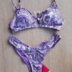 COSTUME DONNA 4GIVENESS A TOP CON BELLISSIMO DETTAGLIO TRA LE COPPE DI PERLE, CHIUSURA CON GANCIO, BRETELLINA REGOLABILE ED IMBOTTITURA ESTRAIBILE. BRASILIANA A V. DELICATISSIMA FANTASIA LILLA