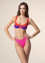 COSTUME DONNA ME FUI DELLA STAGIONE E STATE 2025. BALCONCINO CON FERRETTO, IMBOTTITURA ESTRAIBILE, CHIUSURA CON GANCIO E BRETELLINA REGOLABILE. BRASILIANA. COLORI VIOLA, ROSSO E FUCSIA. TESSUTO A COSTINE