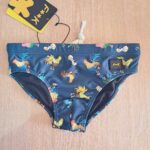 COSTUME BIMBO EFFEK A SLIP DELLA STAGIONE ESTATE 2025. BASE BLU CON STAMPA DI GALLI