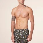 COSTUME UOMO EFFEK A PANTALONCINO DELLA STAGIONE ESTATE 2025. COLORE GRIGIO CON STAMPA DI STELLE MARINE