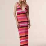 VESTITO MIDI DONNA ME FUI DELLA STAGIONE ESTATE 2025. IN MAGLIA A RIGHE NEI COLORI DEL ROSA, MARRONE ED ARANCIO