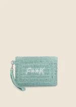 POCHETTE MARE DONNA EFFEK DELLA STAGIONE ESTATE 2025. IN RAFIA VERDE ACQUA CON LOGO RICAMATO, CERNIERA E LACCETTO PER PORTARLA AL POLSO