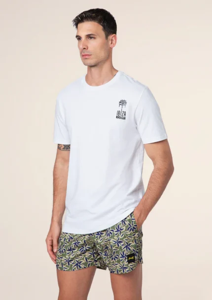 MAGLIETTA TSHIRT UOMO EFFEK DELLA STAGIONE ESTATE 2025. COLORE BIANCA CON SCRITTA IBIZA BEACHCLUB RICAMATA NERA