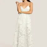 ABITO LUNGO 4GIVENESS IN PIZZO FLOREALE NEL COLORE BIANCO PERFETTO PER LE VOSTRE SERATE ESTIVE