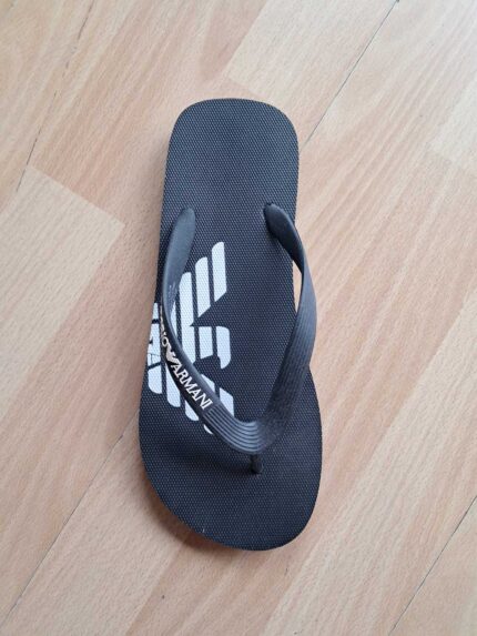 INFRADITO DONNA MARE EMPORIO ARMANI NERA CON LOGO SULLA PIANTA DEL PIEDE