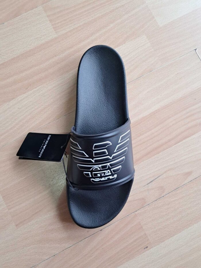 CIABATTA MARE UOMO EMPORIO ARMANI NERA CON LOGO CON PROFILI BIANCHI
