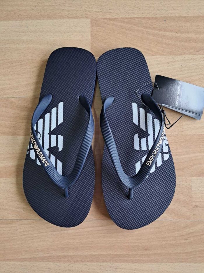 INFRADITO MARE UOMO EMPORIO ARMANI NEL COLOR BLU NAVY CON LOGO STAMPATO SULLA PIANTA DEL PIEDE