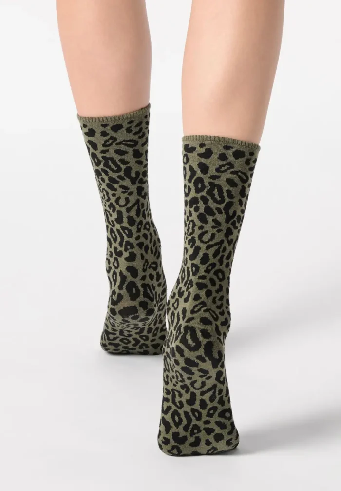 CALZINO DONNA OROBLU LEOPARDATO NEL COLORE VERDE MILITARE - immagine 2
