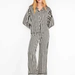 PIGIAMA DONNA GISELA IN SIMIL RASO A RIGHE CON CAMICIA APERTA E PANTALONE LARGO