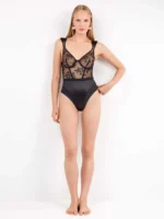 BODY GISELA CON COPPA PREFORMATA E FERRETTO E SPALLINA IMBOTTITA IN PIZZO E MICROFIBRA NERA - immagine 3