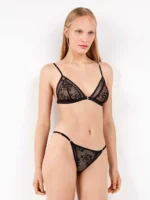COMPLETO INTIMO DONNA GISELA CON TRIANGOLO E BRASILIANA IN MORBIDO PIZZO NEL COLOR NERO