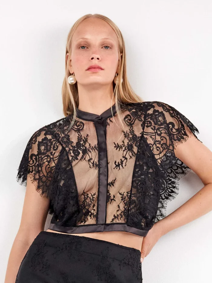CAMICIA DONNA GISELA IN PIZZO E RASO NERO CROP CON MANICHE A SBUFFO