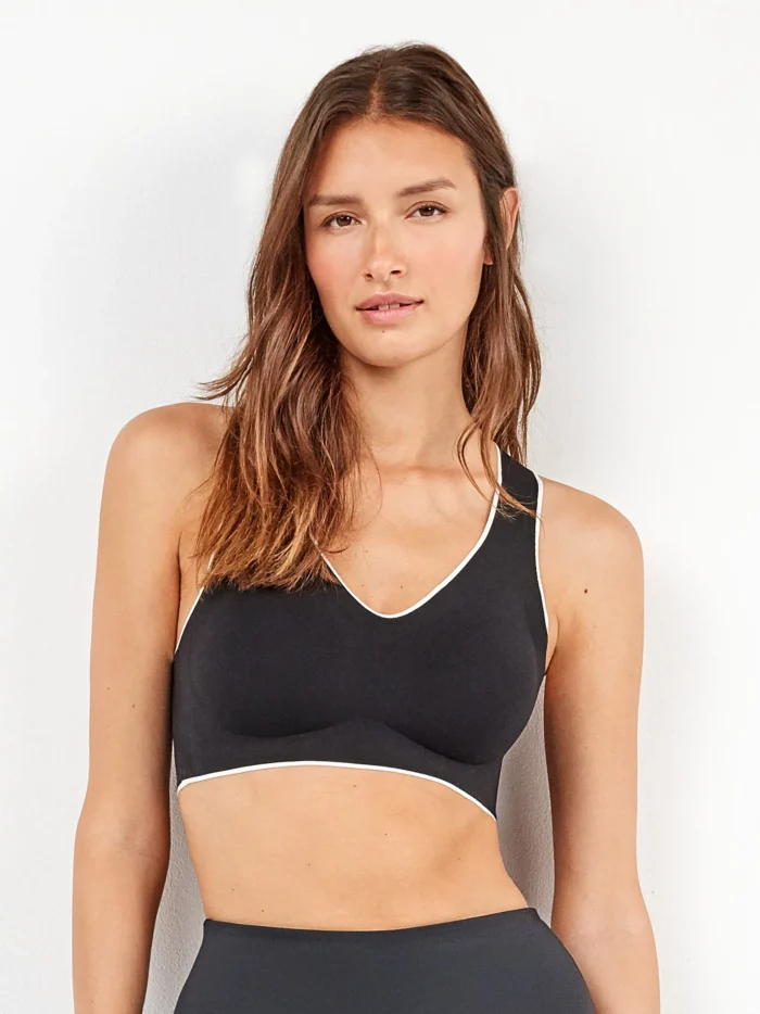 TOP SPORTIVO DONNA GISELA NERO CON MEDIO SOSTEGNO E COPPE ESTRAIBILI - immagine 2