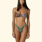 COSTUME DONNA EFFEK A DUE PEZZI DELLA STAGIONE ESTATE 2026. BALCONCINO CON FERRETTO, IMBOTTITURA ESTRAIBILE, CHIUSURA CON GANCIO E BRETELLINA REGOLABILE. NEI 3 ANIMALIER. LEGGERO LUREX E DETTAGLIO DI PERLINE