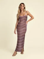 ABITO DONNA EFFEK DELLA STAGIONE ESTATE 2026. TESSUTO VISCOSA A RIGHE LILLA E VIOLA CON FODERA INTERNA E COULISSE DEL FORO LATERALE