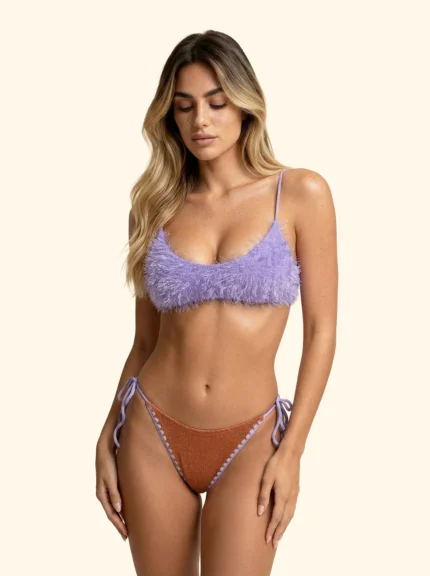 COSTUME DONNA EFFEK A DUE PEZZI DELLA STAGIONE ESTATE 2026. TOP PELOSO LILLA CON BRASILIANA IN LURX BRUCIATO