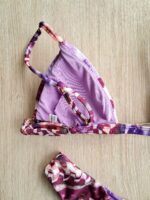 COSTUME DONNA EFFEK TRIANGOLO CON DETTAGLIO "FIOCCO" IN METALLO TRA LE COPPE FANTASIA NEI COLORI DEL LILLA, ROSA E BORDEAUX - immagine 8