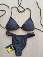 COSTUME DONNA EFFEK A DUE PEZZI DELLA STAGIONE ESTATE 2025. TRIANGOLO CON IMBOTTITURA ESTRAIBILE, BRASILIANA A TENDINA E TESSUTO SANGALLO NERO