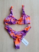 COSTUME DONNA ME FUI A DUE PEZZI DELLA STAGIONE ESTATE 2026. TOP CON IMBOTTITURA ESTRAIBILE, CLASSICA BRETELLINA ARRICCIATA, LILLA E FANTASIA VIOLA E ARANCIO