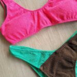 COSTUME DONNA ME FUI A DUE PEZZI DELLA STAGIONE ESTATE 2026. TOP CON IMBOTTITURA ESTRAIBILE, TESSUTO A COSTINE NEI COLORI VERDE ACQUA, FUCSIA E MARRONE