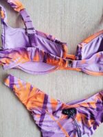 COSTUME DONNA ME FUI A BALCONCINO BASE LILLA FANTASIA VIOLA E ARANCIO - immagine 5