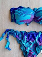 COSTUME DONNA FASCIA SBAMBOLATA AZZURRA A FANTASIA BLU E VIOLA - immagine 2