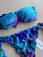 COSTUME DONNA FASCIA SBAMBOLATA AZZURRA A FANTASIA BLU E VIOLA - immagine 3