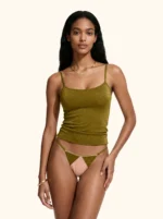 CANOTTA DONNA ME FUI DELLA STAGIONE ESTATE 2026. TESSUTO IN LUREX VERDE MILITARE CON BRETELLINA REGOLABILE