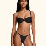 COSTUME DONNA ME FUI A DUE PEZZI DELA STAGIONE ESTATE 2026. BALCONCINO CON FERRETTO, MBOTTITURA ESTRAIBILE, BRETELLINA REMOVIBILE E CHIUSURA CON GANCIO. TINTA UNITA NERO