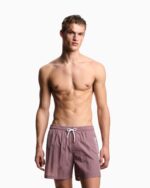 COSTUME UOMO EMPORIO ARMANI A PANTALONCINO DELLA COLLEZIONE ESTATE 2026. COLORE VIOLA/LAVANDA CON LOGO RICAMATO SUL FIANCO