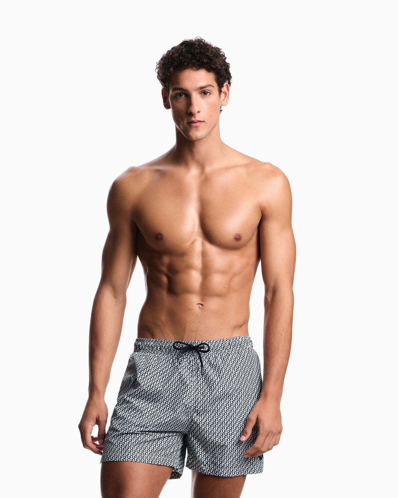 COSTUME UOMO EMPORIO ARMANI A PANTALONCINO DELLA COLLEZIONE ESTATE 2026. MICROFANTASIA BLU SU BASE BIANCA