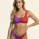 COSTUME DONNA EFFEK A DUE PEZZI DELLA STAGIONE ESTATE 2026. TOP CON IMBOTTITURA ESTRAIBILE COLORE SFUMATO VIOLA E BRUCIATO