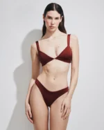 COSTUME DONNA MATINEE TRIANGOLO FISSO CON DETTAGLIO IN METALLO. TESSUTO LYCRA LUCIDA VINO - immagine 2