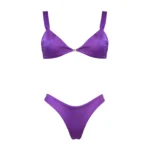 COSTUME DONNA MATINEE A DUE PEZZI DELLA COLLEZIONE ESTATE 2026. TRIANGOLO FISSO CON DETTAGLIO IN METALLO TESSUTO LYCRA LUCIDA VIOLA