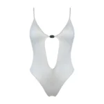 COSTUME DONNA MATINEE INTERO DELLA COLLEZIONE ESTATE 2026. DETTAGLIO TRA LE COPPE. TESSUTO LYCRA LUCIDO BIANCO