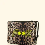 POCHETTE IN NEOPRENE EFFEK DELLA STAGIONE ESTATE 2026. FANTASIA LEOPARDATA