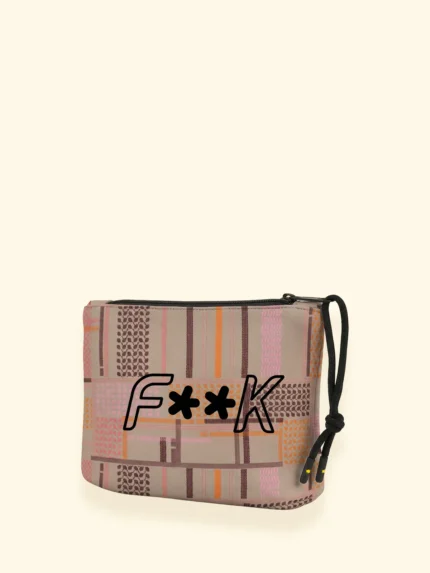POCHETTE IN NEOPRENE EFFEK DELLA STAGIONE ESTATE 2026. FANTASIA NEI COLORI MARRONE E ARANCIO SU BASE BEIGE