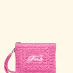 POCHETTE MARE EFFEK IN RAFIA CON LOGO RICAMATO DELLA COLLEZIONE ESTATE 2026. COLOR FUCSIA