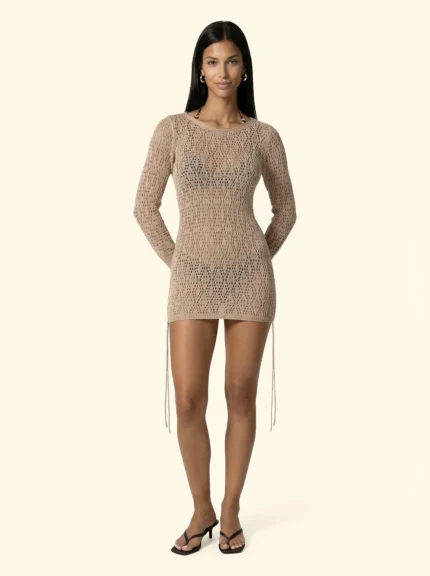 COPRICOSTUME DONNA EFFEK DELLA STAGIONE ESTATE 2026. TRAFORATO NEL COLORE BEIGE CON BELLISSIMO SCOLLO SULLA SCHIENA