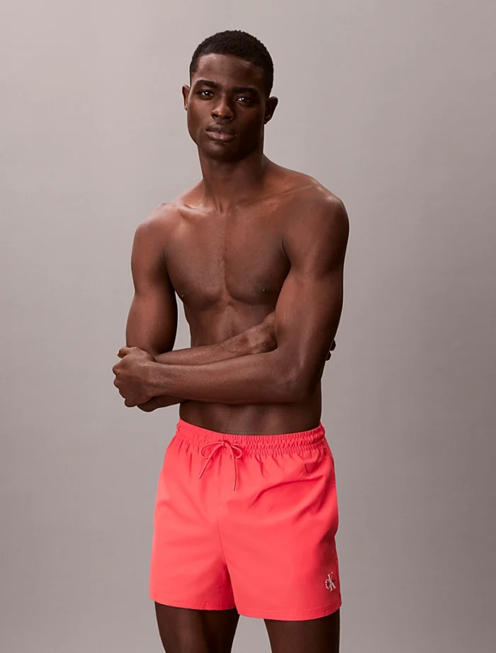 COSTUME UOMO CALVIN KLEIN PANTALONCINO CORTO COLOR ROSSO SALMONE CON LOGHINO - immagine 2