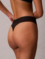 PERIZOMA DONNA CALVIN KLEIN IN MICROFIBRA NERO CON LOGHINO CENTRALE GRIGIO - immagine 2