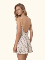VESTITINO CORTO DONNA ME FUI CON BRETELLINA REGOLABILE E SCOLLO SULLA SCHIENA BOANCO CON FIORELLINI - immagine 2