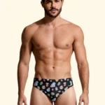 COSTUME UOMO EFFEK DELLA STAGIONE ESTATE 2026. SLIP A FANTASIA TESCHI COLORATI CON BASE NERA