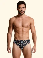 COSTUME UOMO EFFEK DELLA STAGIONE ESTATE 2026. SLIP A FANTASIA TESCHI COLORATI CON BASE NERA