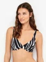 COSTUME DONNA GISELA A DUE PEZZI DELLA STAGIONE ESTATE 2026. TRIANGOLO NON IMBOTTITO CON FERRETTO E SLIP REGOLARE. FANTASIA ZEBRATA