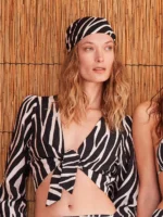 TOP CORTO DONNA GISELA DELLA COLLEZIONE ESTATE 2026. IN VISCOSA NELLA FANTASIA ZEBRATA