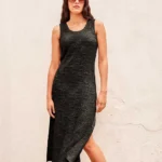 VESTITO LUNGO MARE GISELA DELLA COLLEZIONE ESTATE 2026. A CANOTTA CON SPACCHI LATERALI NEL COLOR NERO TRAFORATO