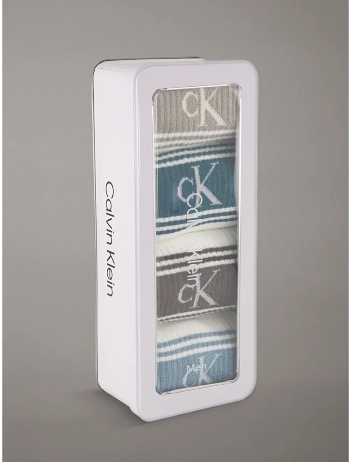 Meta title: Calzini Uomo Calvin Klein | Secrets Intimo Meta description: Scopri i calzini uomo Calvin Klein su Secrets Intimo. Modelli sportivi e classici, stile minimal e logo iconico. Acquista online. URL consigliato: /calzini-uomo-calvin-klein/ Parola chiave principale: calzini uomo Calvin Klein Parole chiave secondarie: calze uomo Calvin Klein, calzini firmati uomo, calzini sportivi uomo, calzini corti uomo.