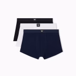 Intimo Uomo Emporio Armani | Boxer e Slip – Secrets Intimo Meta description: Scopri l'intimo uomo Emporio Armani su Secrets Intimo. Boxer e slip firmati dal design moderno, comfort e stile iconico. Acquista online. URL consigliato: /intimo-uomo-emporio-armani/ Parola chiave principale: intimo uomo Emporio Armani Parole chiave secondarie: boxer uomo Emporio Armani, slip uomo Emporio Armani, intimo firmato uomo, boxer Armani uomo.